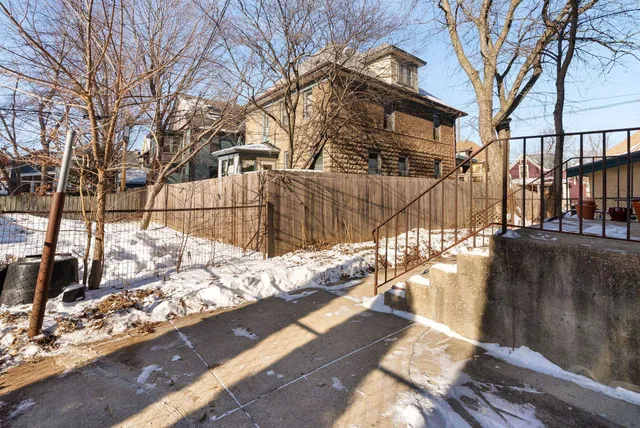 $1,050,000 | 1250-1252 Spaight Street, Madison, WI 53703