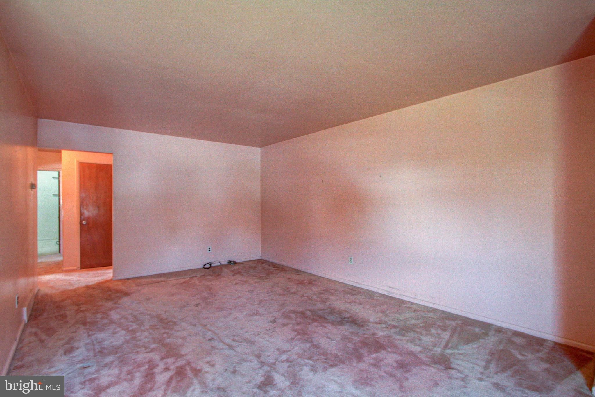 1073 Surrey Road Philadelphia, PA 19115 - Photo 11 of 32