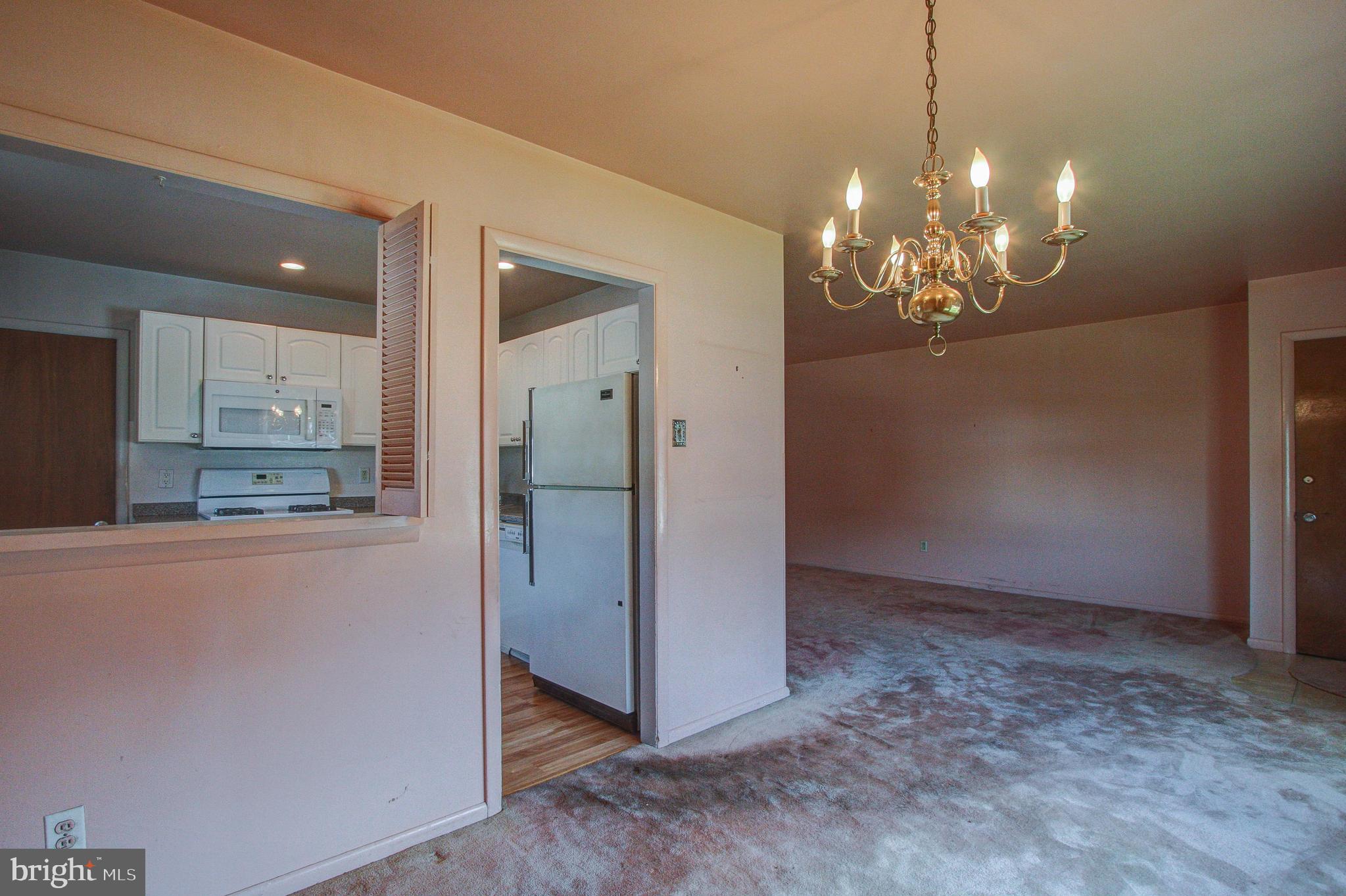 1073 Surrey Road Philadelphia, PA 19115 - Photo 13 of 32