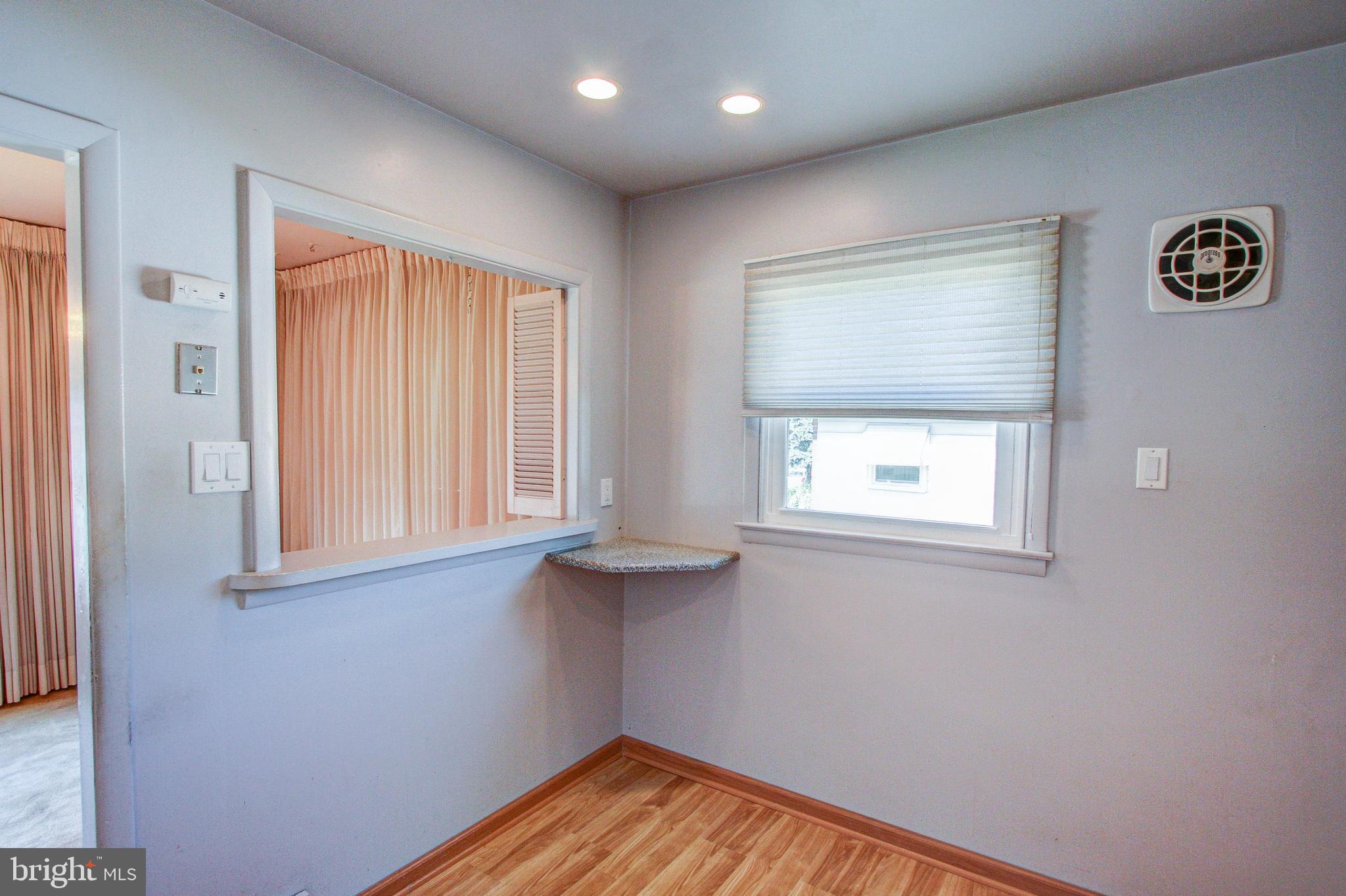 1073 Surrey Road Philadelphia, PA 19115 - Photo 17 of 32