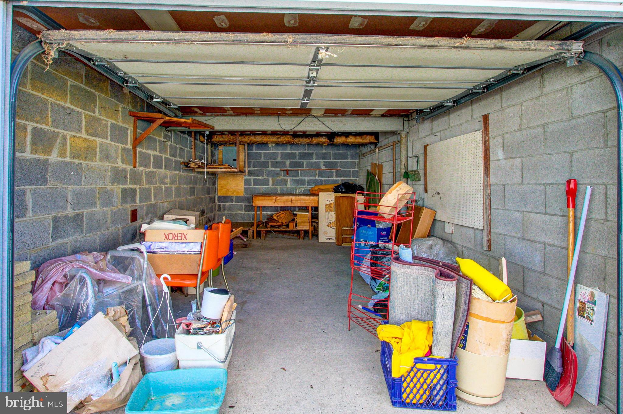 1073 Surrey Road Philadelphia, PA 19115 - Photo 31 of 32