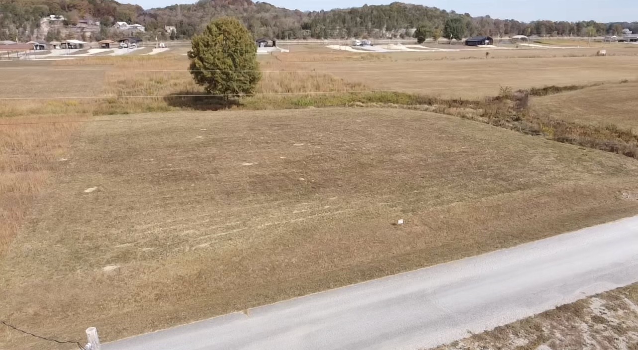 384 Duck Blind Road Clifton, TN 38425 - Photo 8 of 11 a view of lake view and mountain view