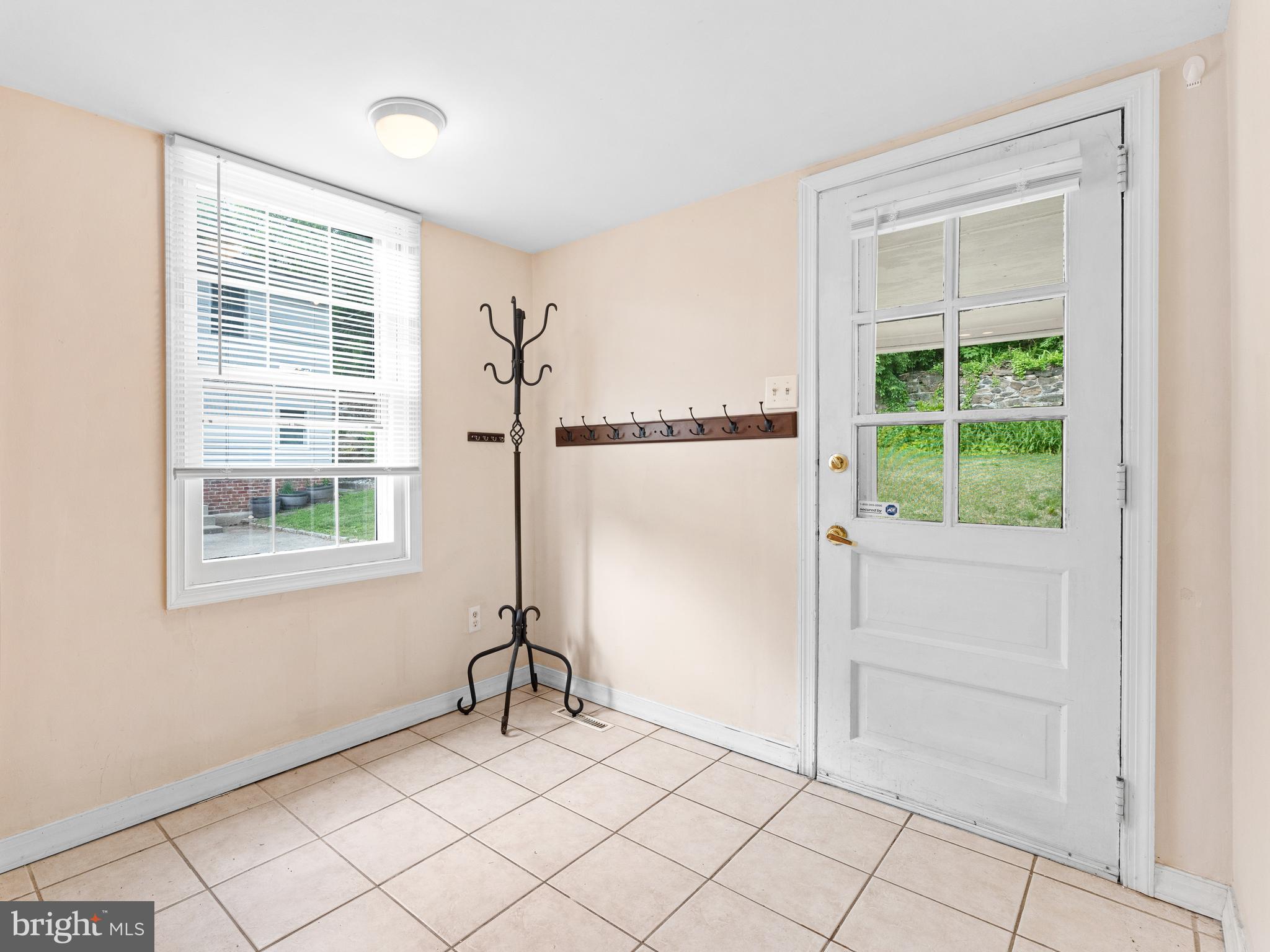 907 Powder Mill Lane Wynnewood, PA 19096 - Photo 11 of 27