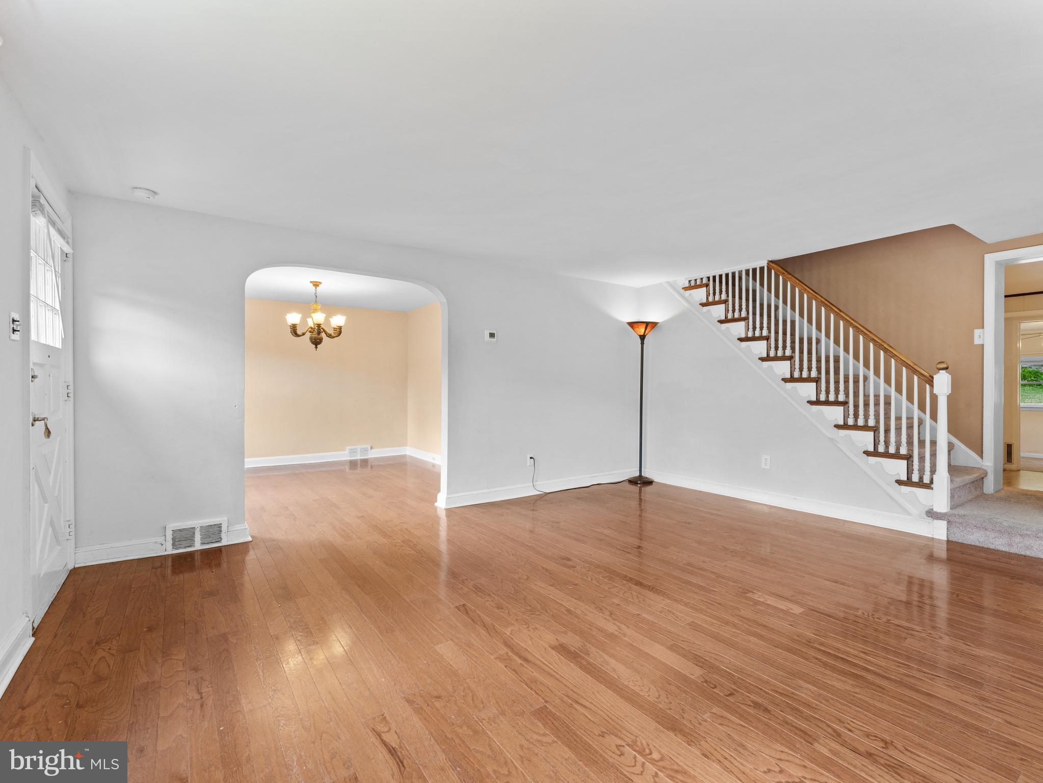 907 Powder Mill Lane Wynnewood, PA 19096 - Photo 5 of 27