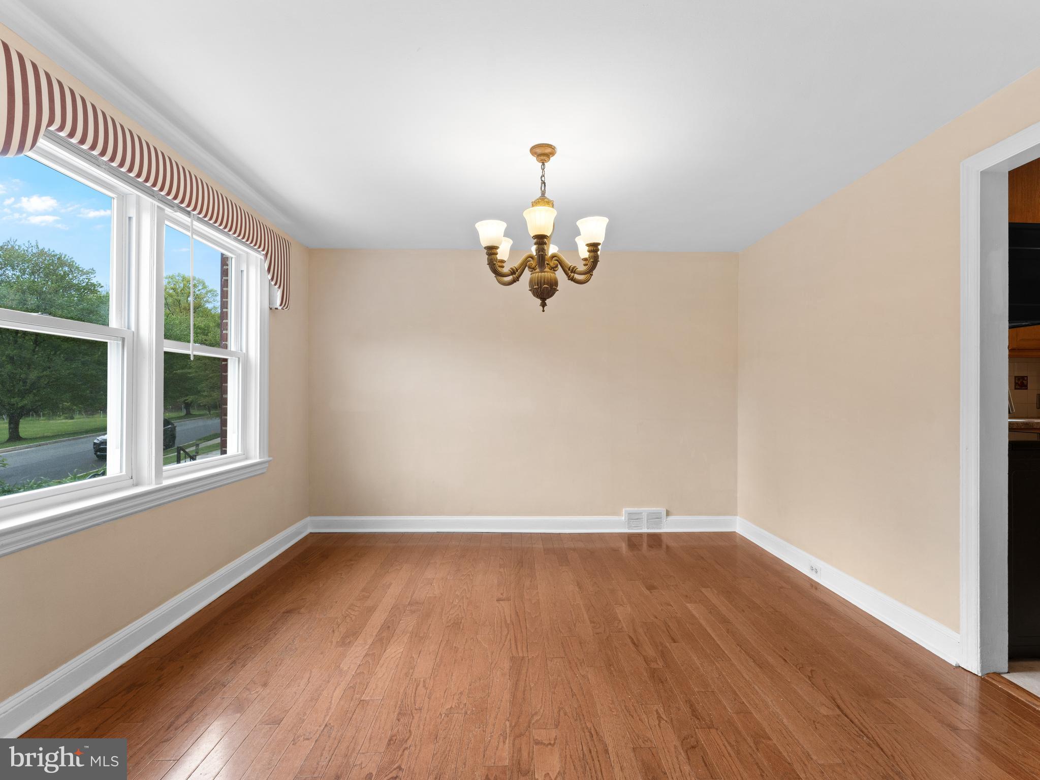 907 Powder Mill Lane Wynnewood, PA 19096 - Photo 10 of 27