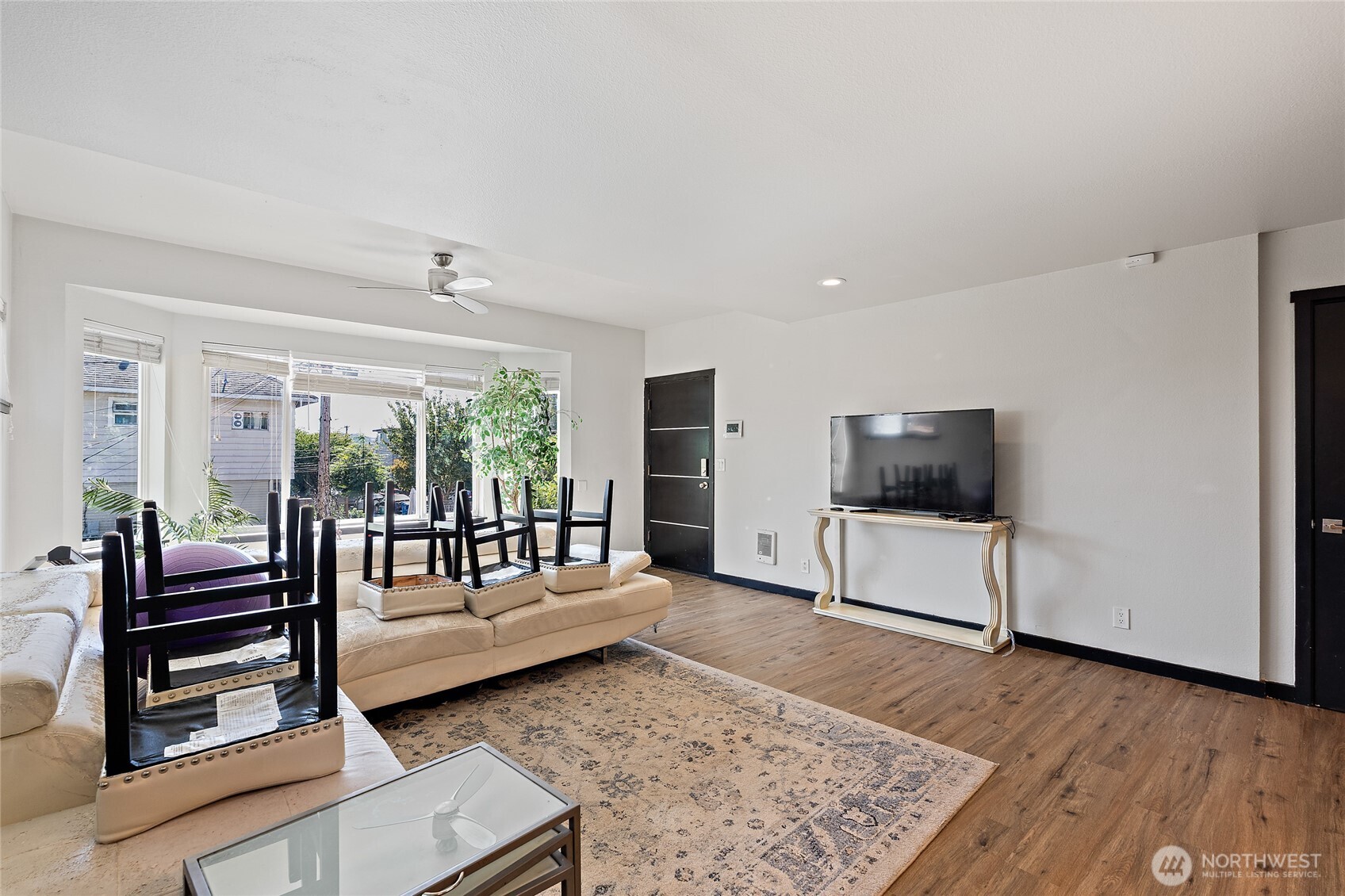 804 North Motor Place, Unit A Seattle, WA 98103 - Photo 4 of 20