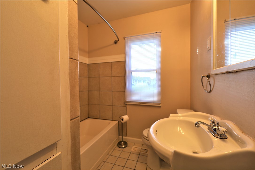 4446 Burkey Road Youngstown, OH 44515 - Photo 20 of 28 Gallery Image 20