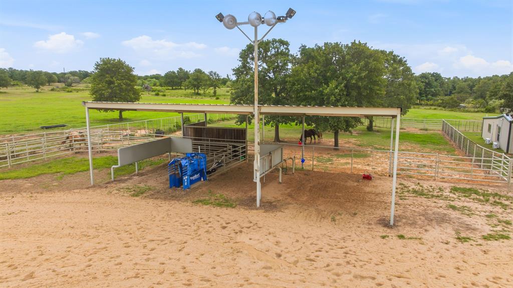 261 Dub Lane Weatherford, TX 76088 - Photo 35 of 40