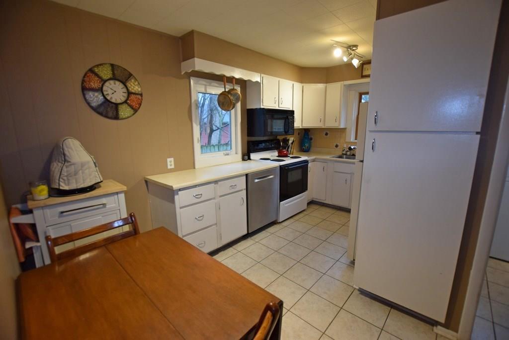 326 West State Street Pendleton, IN 46064 - Photo 12 of 32