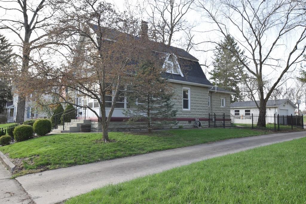 326 West State Street Pendleton, IN 46064 - Photo 3 of 32