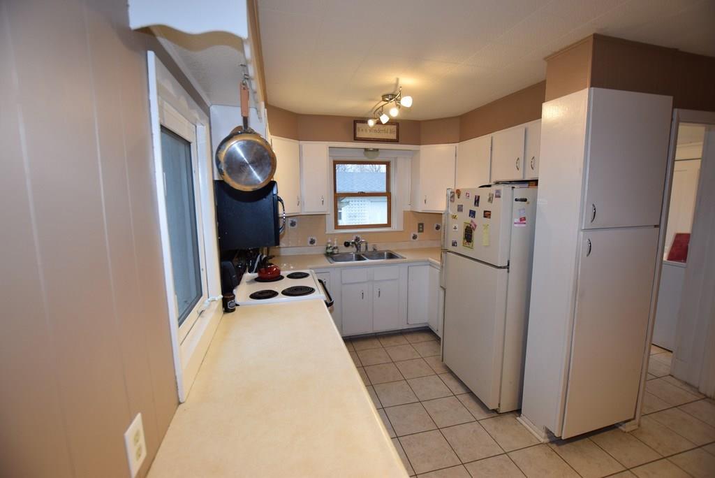 326 West State Street Pendleton, IN 46064 - Photo 10 of 32