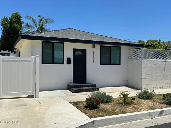 $2,300 | 6508 Dannyboyar Avenue, West Hills, CA 91307