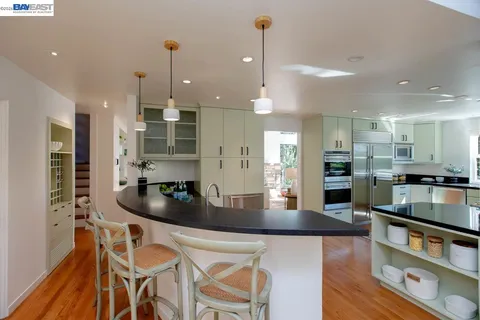 $1,295,000 | 6540 Saroni Drive, Oakland, CA 94611