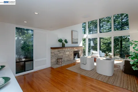 $1,295,000 | 6540 Saroni Drive, Oakland, CA 94611