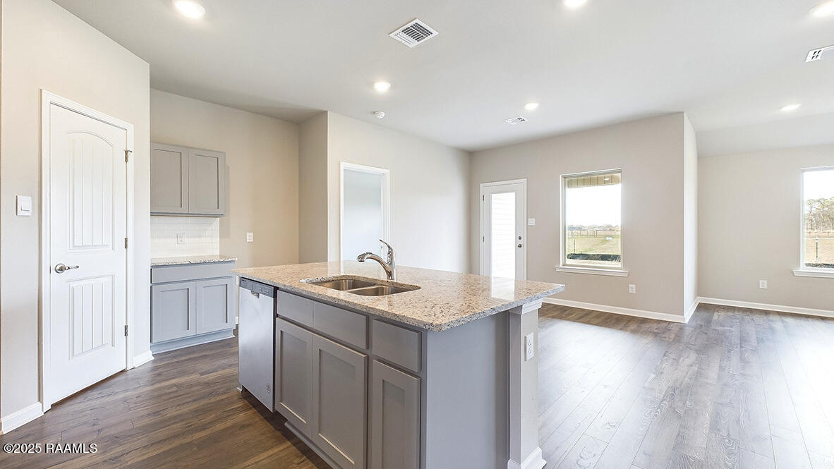 122 Lake Ridge Drive Broussard, LA 70518 - Photo 3 of 29 122 Lake Ridge Drive, Broussard, LA