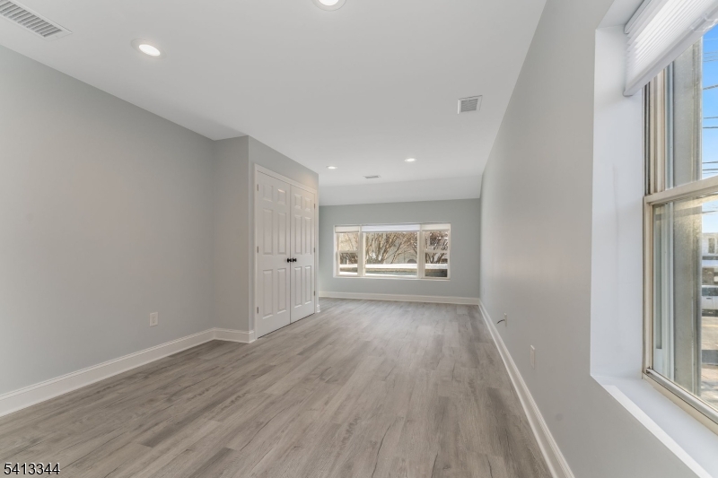 48 West Somerset Street Raritan, NJ 08869 - Photo 12 of 15