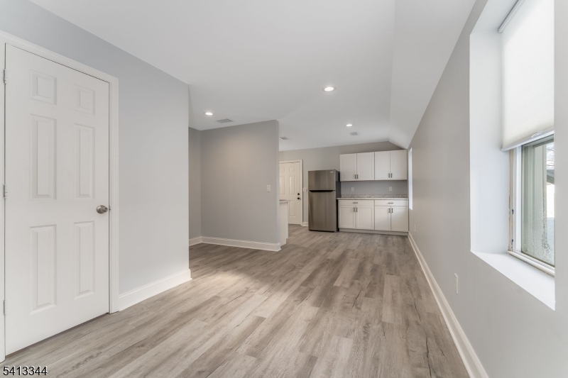 48 West Somerset Street Raritan, NJ 08869 - Photo 2 of 15