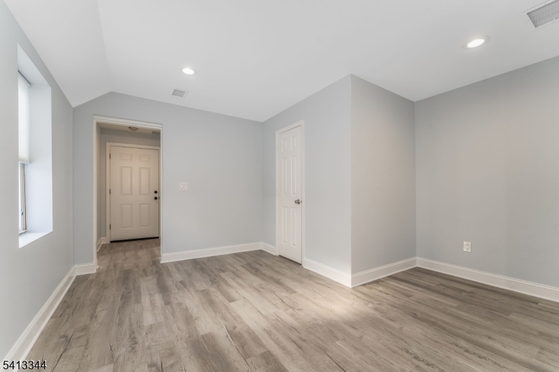 48 West Somerset Street Raritan, NJ 08869 - Photo 6 of 15