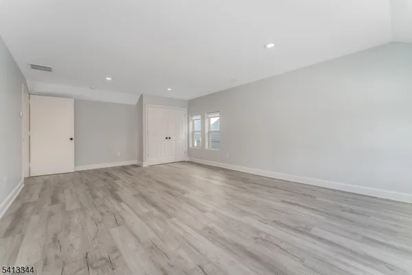 $2,400 | 48 West Somerset Street, Raritan, NJ 08869