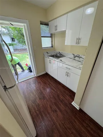 $440,000 | 844 Northwest 18th Avenue, Fort Lauderdale, FL 33311