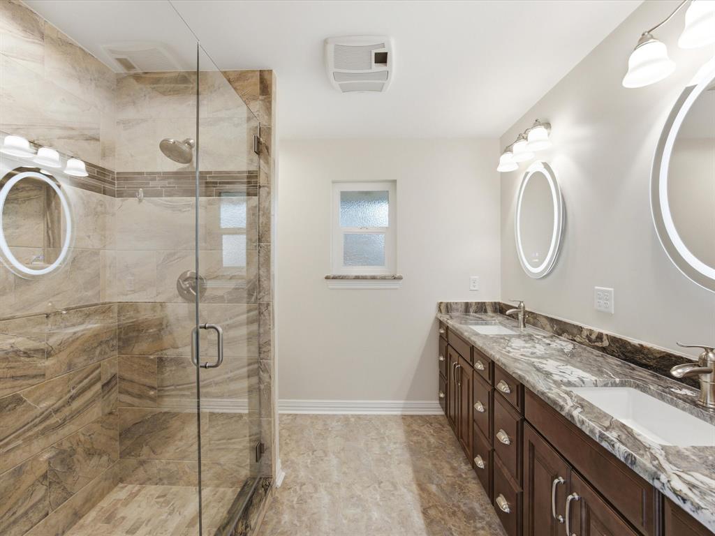 3717 Myrtle Springs Road Benbrook, TX 76116 - Photo 25 of 40 2nd primary bath