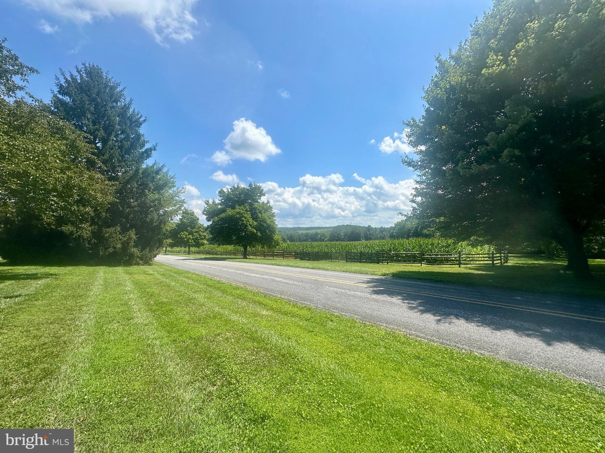 3061 Markle Road York, PA 17408 - Photo 4 of 17 Gallery Image 4