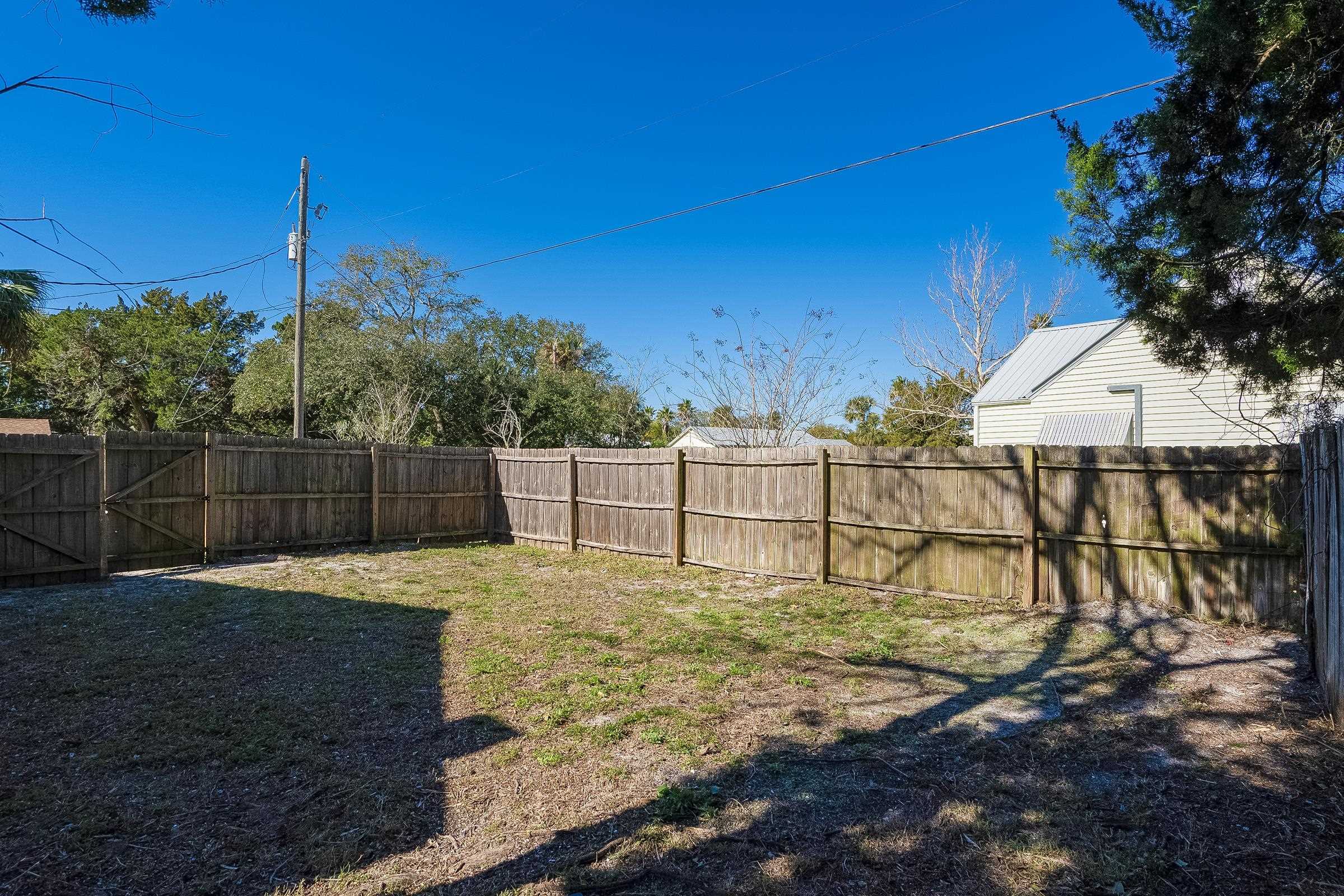 401 Zorayda Avenue St. Augustine, FL 32080 - Photo 39 of 41 a view of a backyard