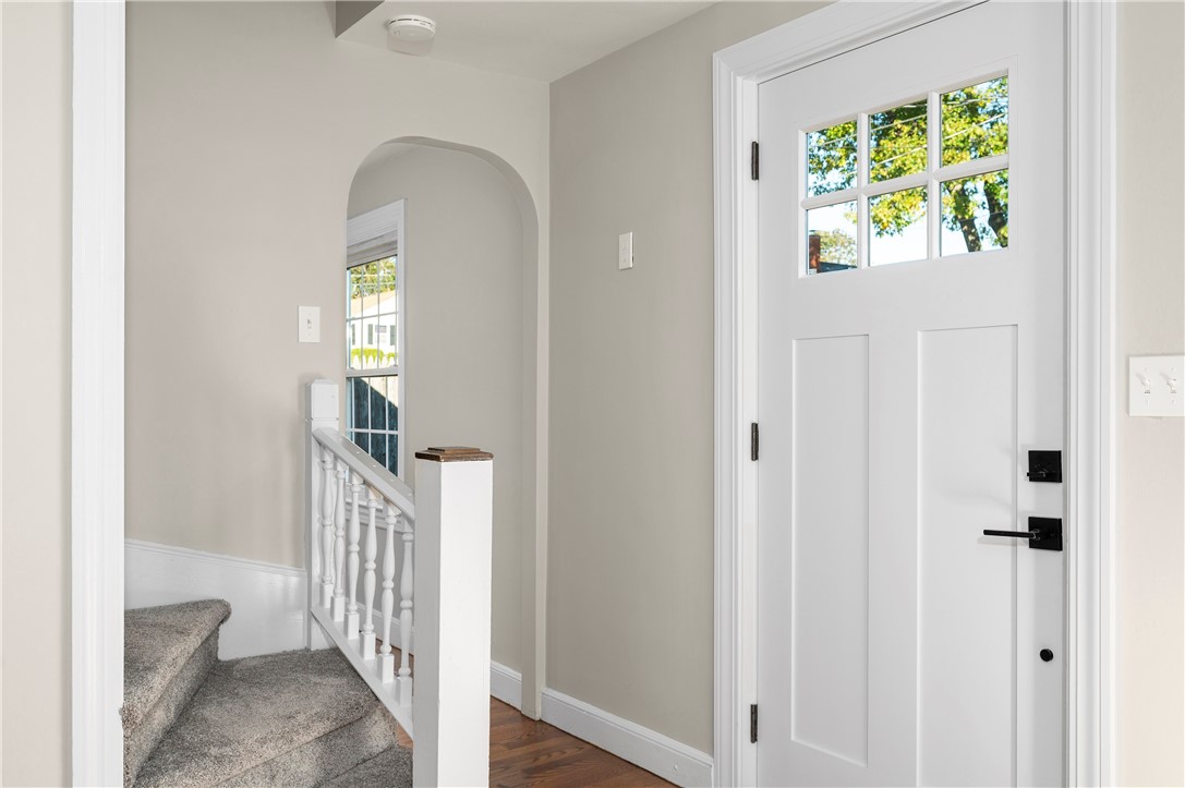 34 Goddard Street Cumberland, RI 02864 - Photo 4 of 27