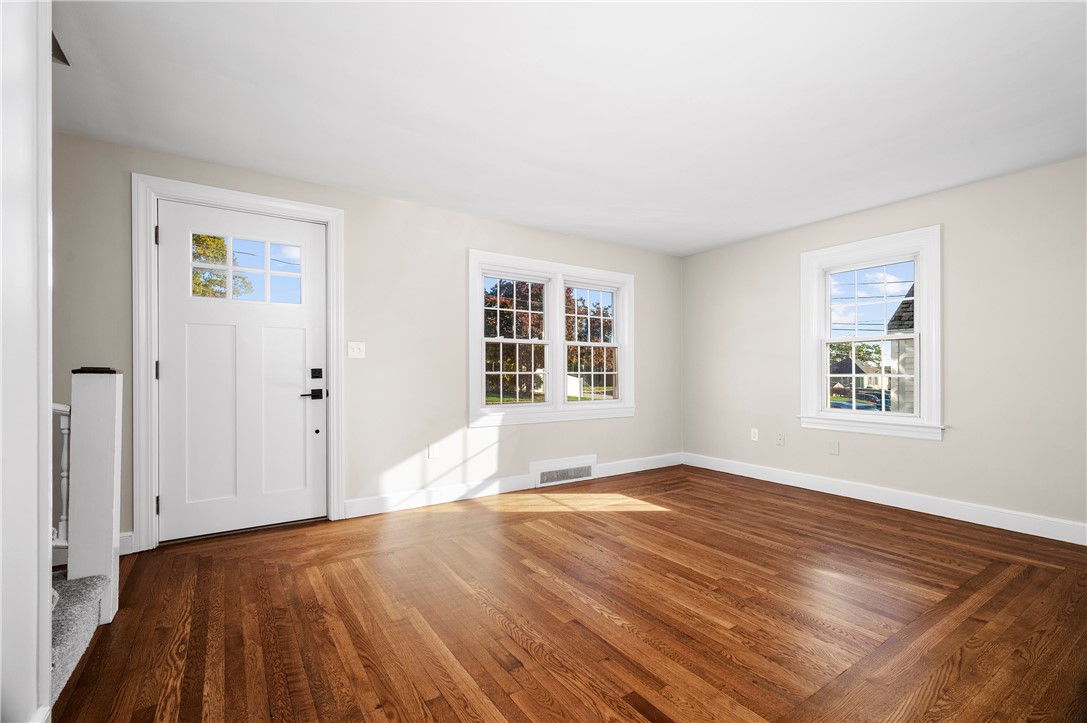 34 Goddard Street Cumberland, RI 02864 - Photo 5 of 27