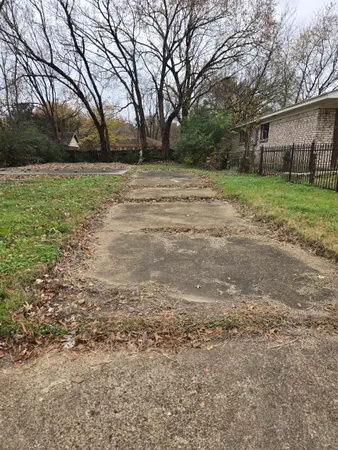 $12,000 | 1219 Fiber Road, Memphis, TN 38109