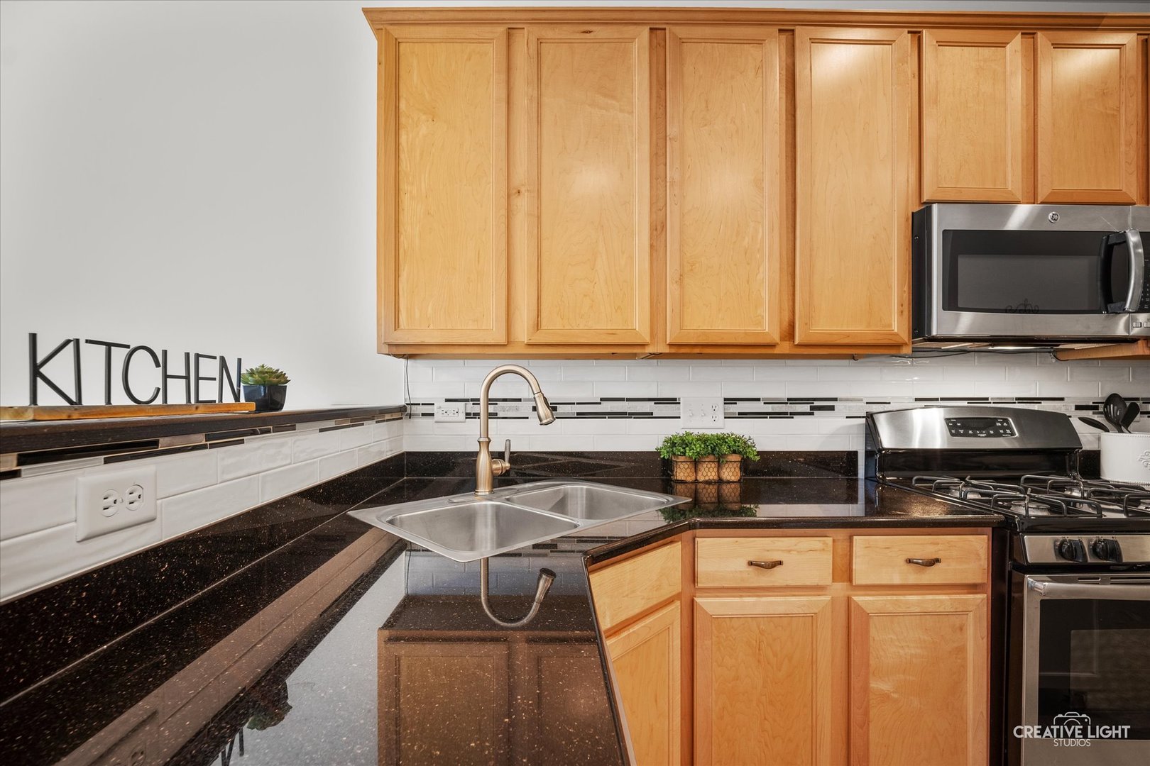 425 South Jade Lane Round Lake, IL 60073 - Photo 8 of 16