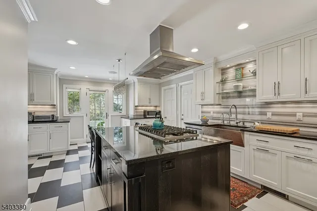 $1,895,000 | 6 Lorraine Road, Summit, NJ 07901