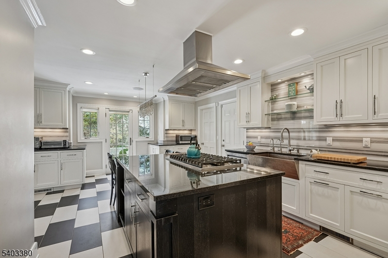 6 Lorraine Road Summit, NJ 07901 - Photo 12 of 33