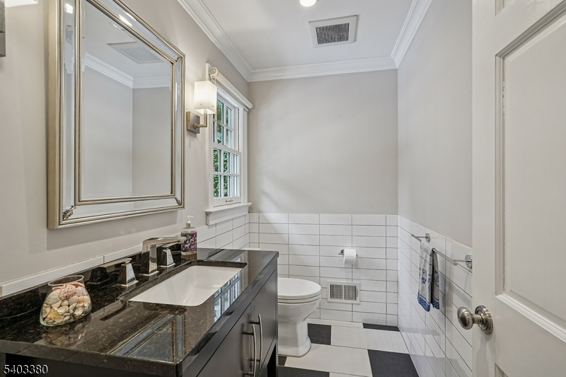 6 Lorraine Road Summit, NJ 07901 - Photo 13 of 33