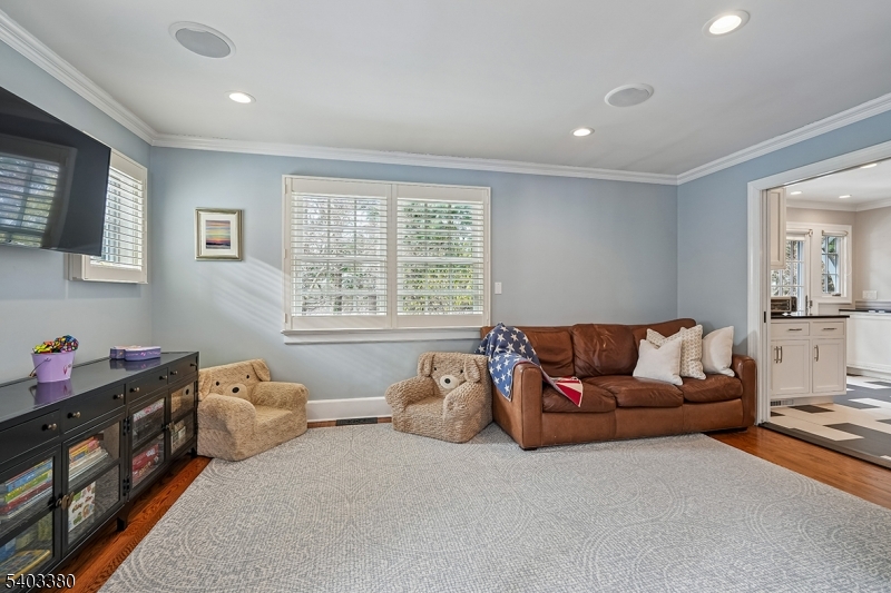 6 Lorraine Road Summit, NJ 07901 - Photo 8 of 33