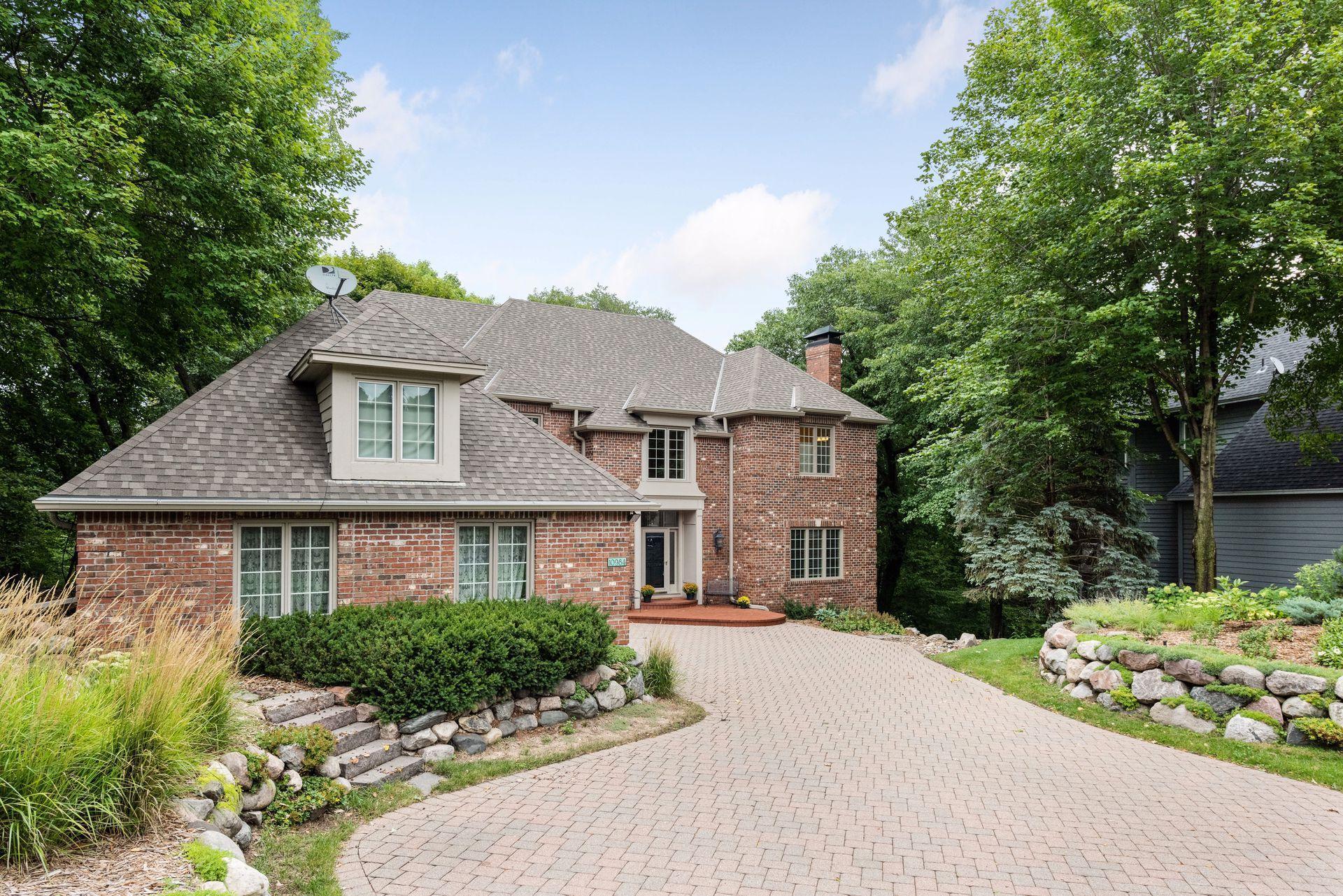 10984 Chapman Point Eden Prairie, MN 55347 - Photo 3 of 70 Gallery Image 3