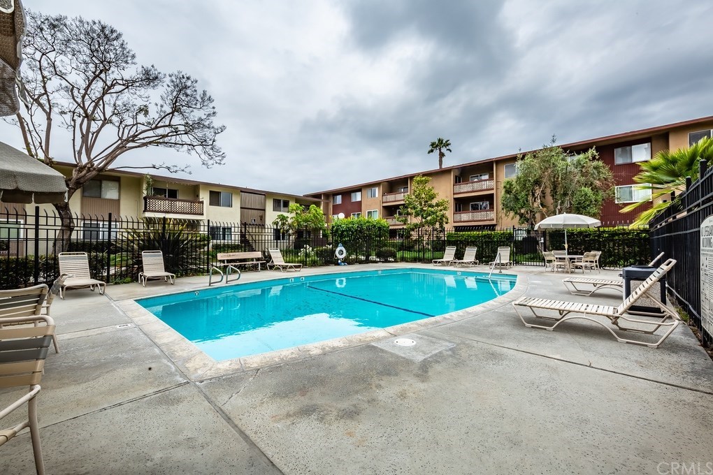 12200 Montecito Road, Unit F105 Seal Beach, CA 90740 - Photo 27 of 38