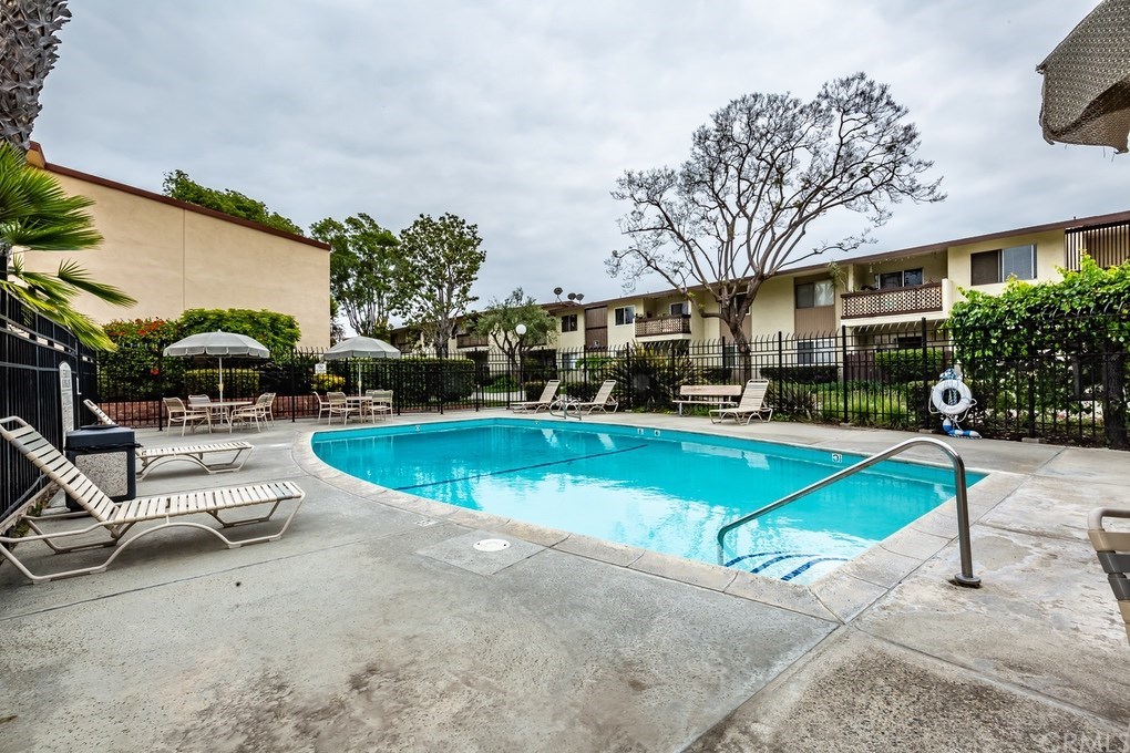 12200 Montecito Road, Unit F105 Seal Beach, CA 90740 - Photo 28 of 38