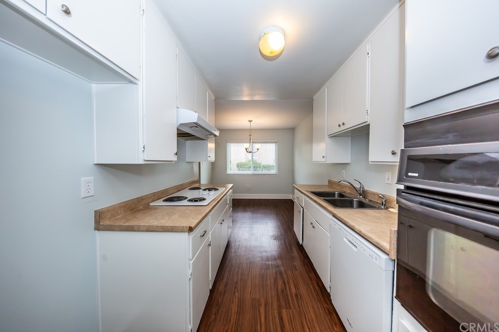 12200 Montecito Road, Unit F105 Seal Beach, CA 90740 - Photo 4 of 38