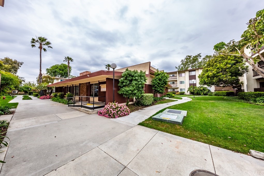 12200 Montecito Road, Unit F105 Seal Beach, CA 90740 - Photo 31 of 38