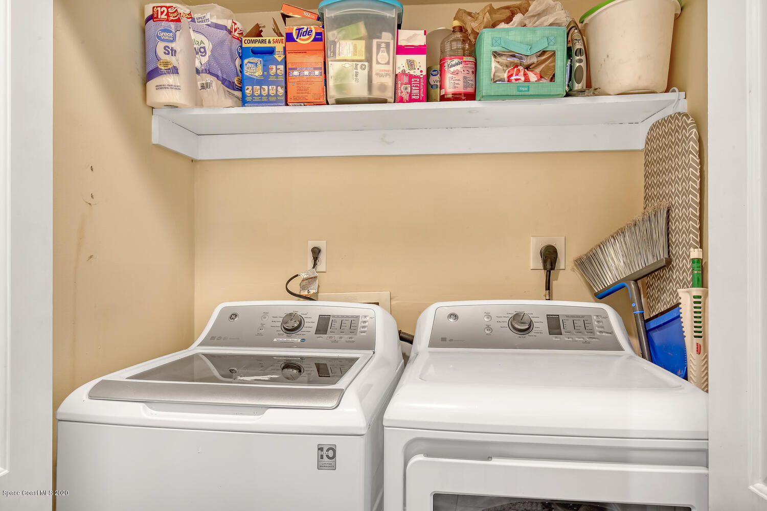 765 Angle Street Northeast Palm Bay, FL 32905 - Photo 18 of 42 Laundry