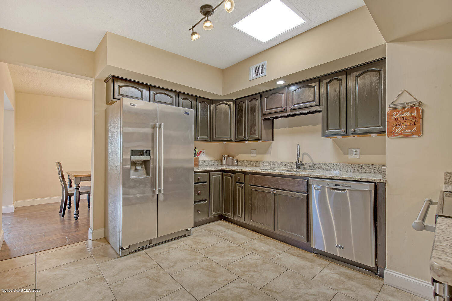 765 Angle Street Northeast Palm Bay, FL 32905 - Photo 8 of 42 Kitchen Primary