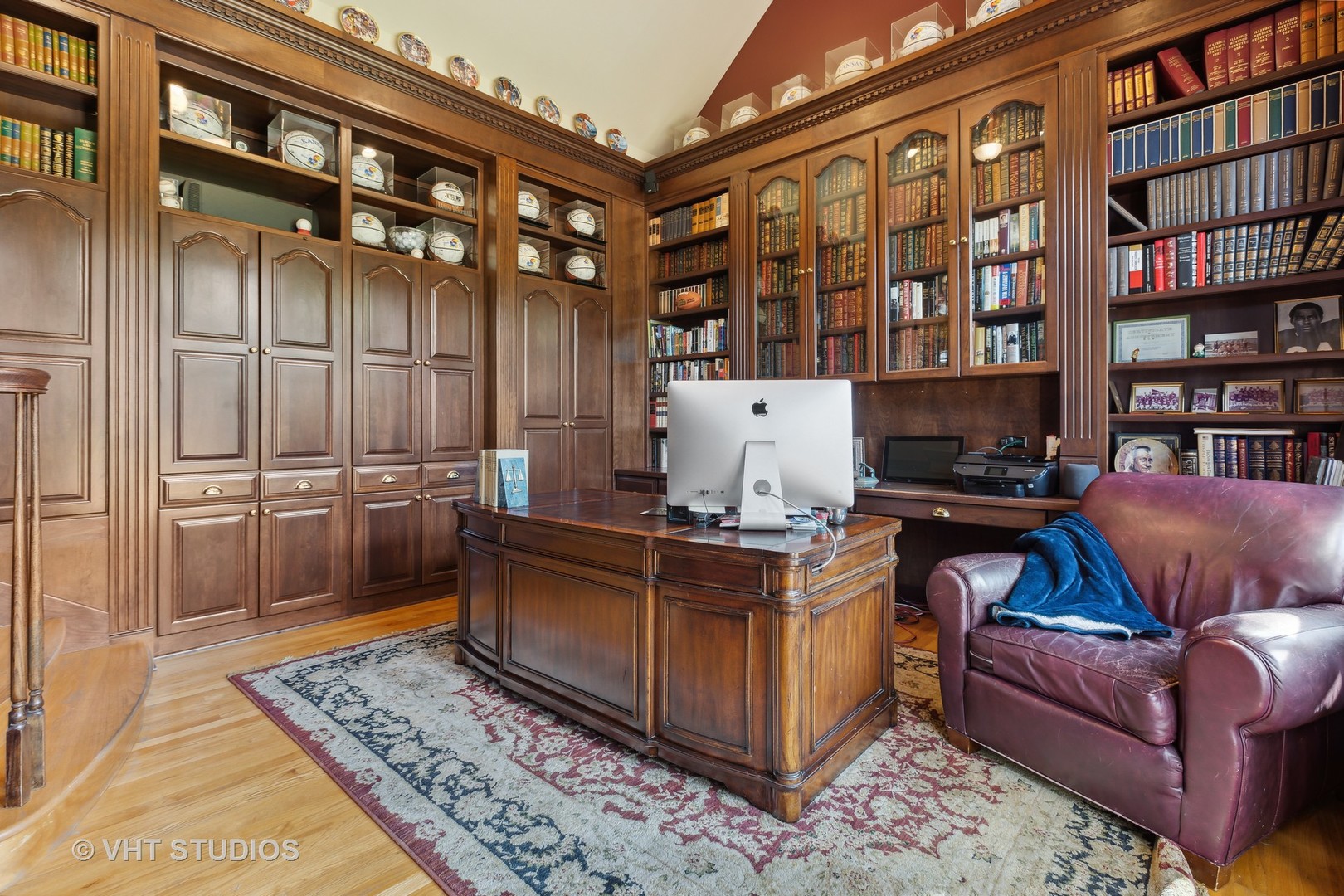 142 Akenside Road Riverside, IL 60546 - Photo 18 of 42 a living room with furniture