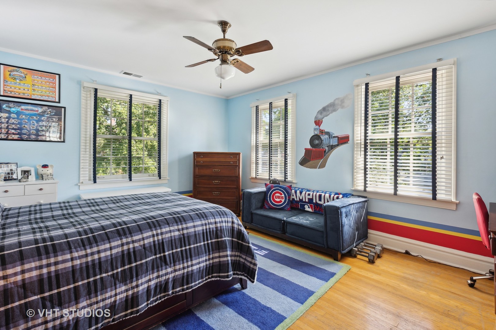 142 Akenside Road Riverside, IL 60546 - Photo 26 of 42 a bedroom with a bed and a window