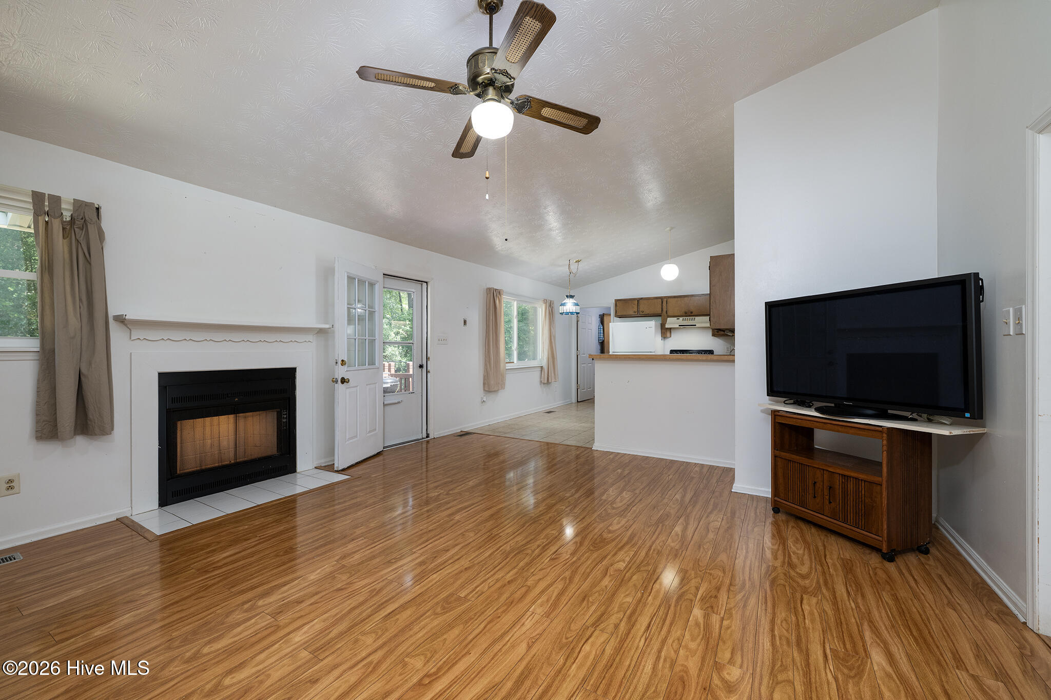 2013 Ridge Road New Bern, NC 28560 - Photo 2 of 42 Open Concept Living Space