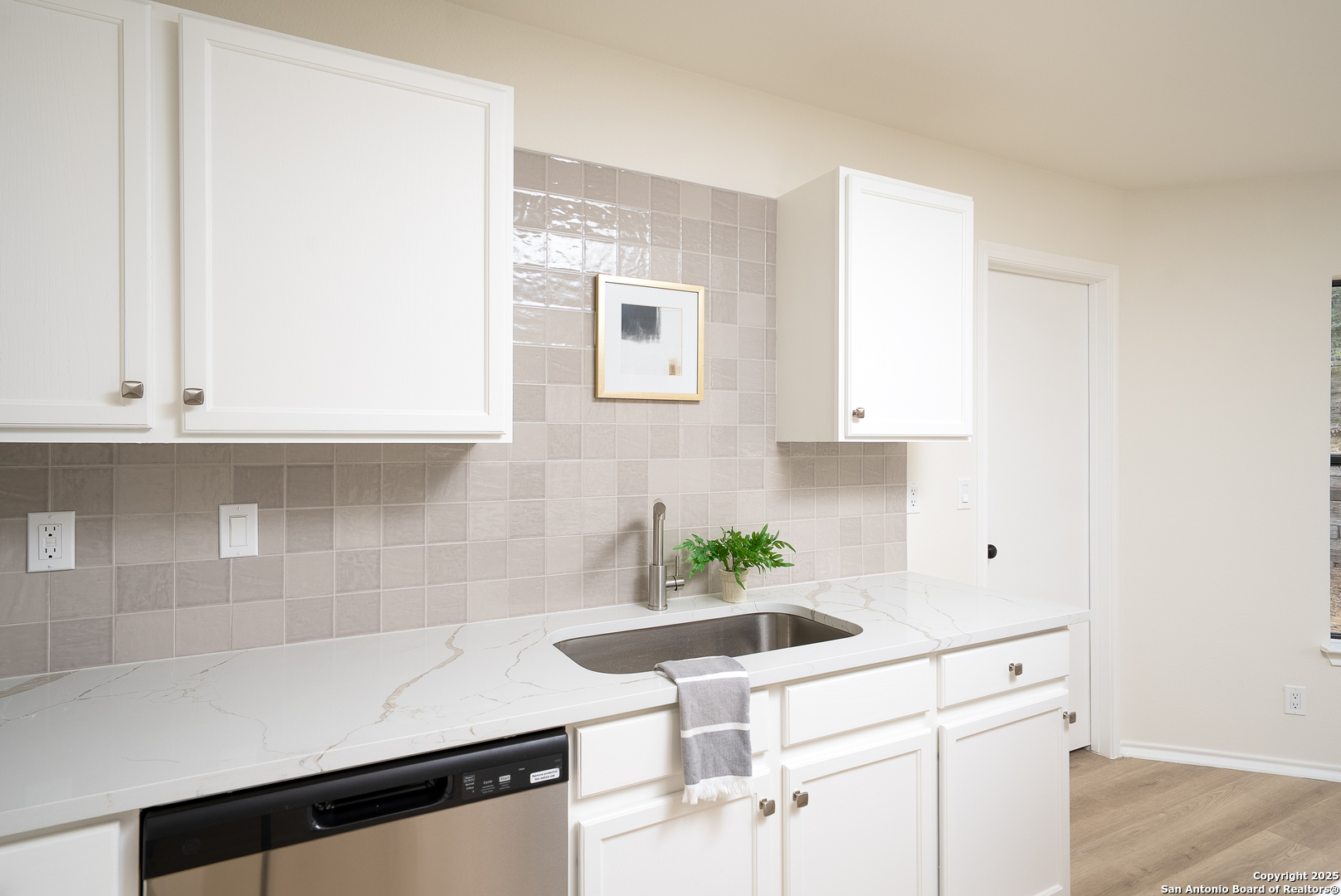 7103 Rimwood Street Live Oak, TX 78233 - Photo 13 of 35