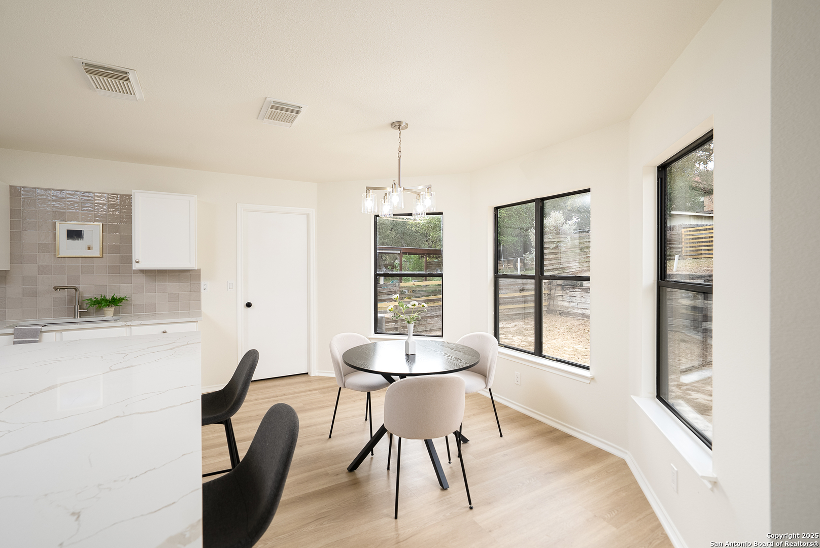 7103 Rimwood Street Live Oak, TX 78233 - Photo 15 of 35