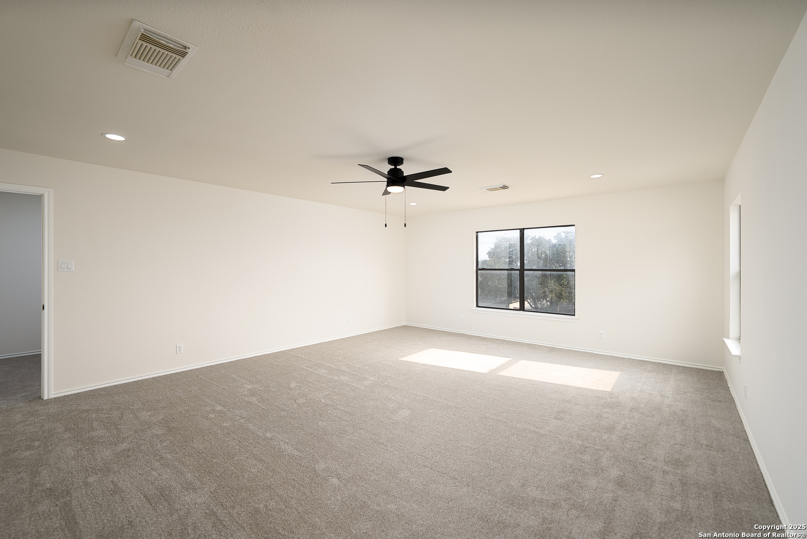 7103 Rimwood Street Live Oak, TX 78233 - Photo 18 of 35