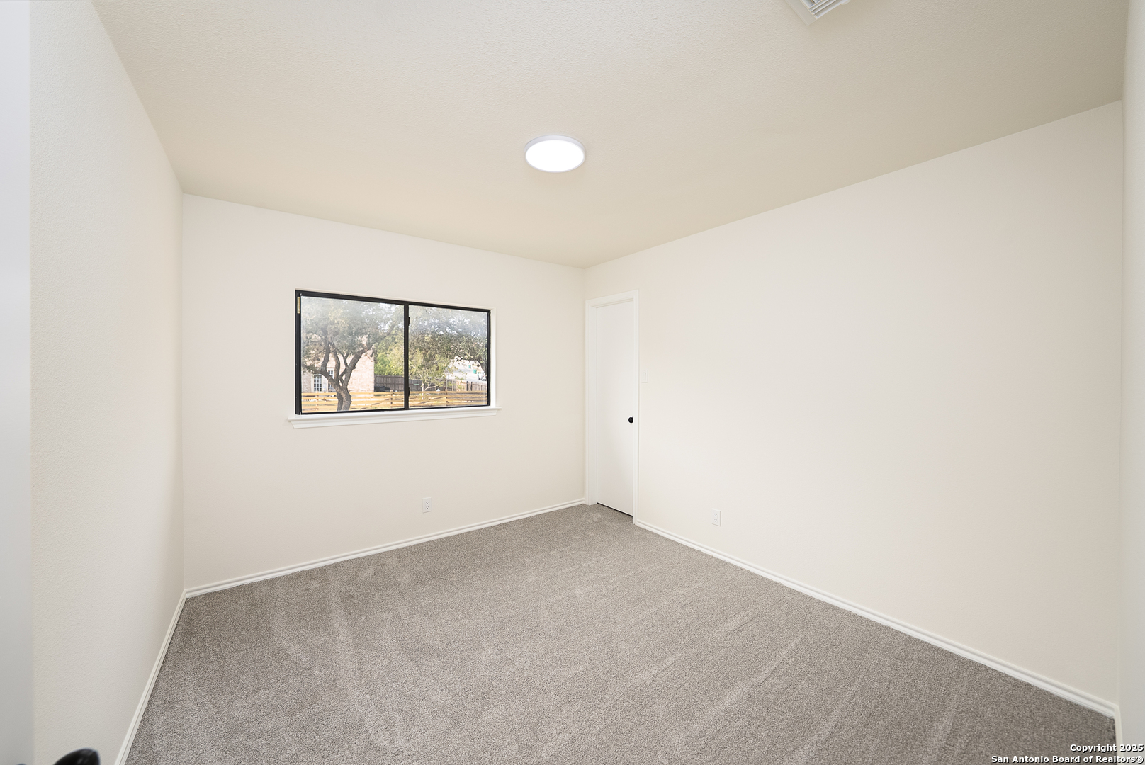 7103 Rimwood Street Live Oak, TX 78233 - Photo 23 of 35