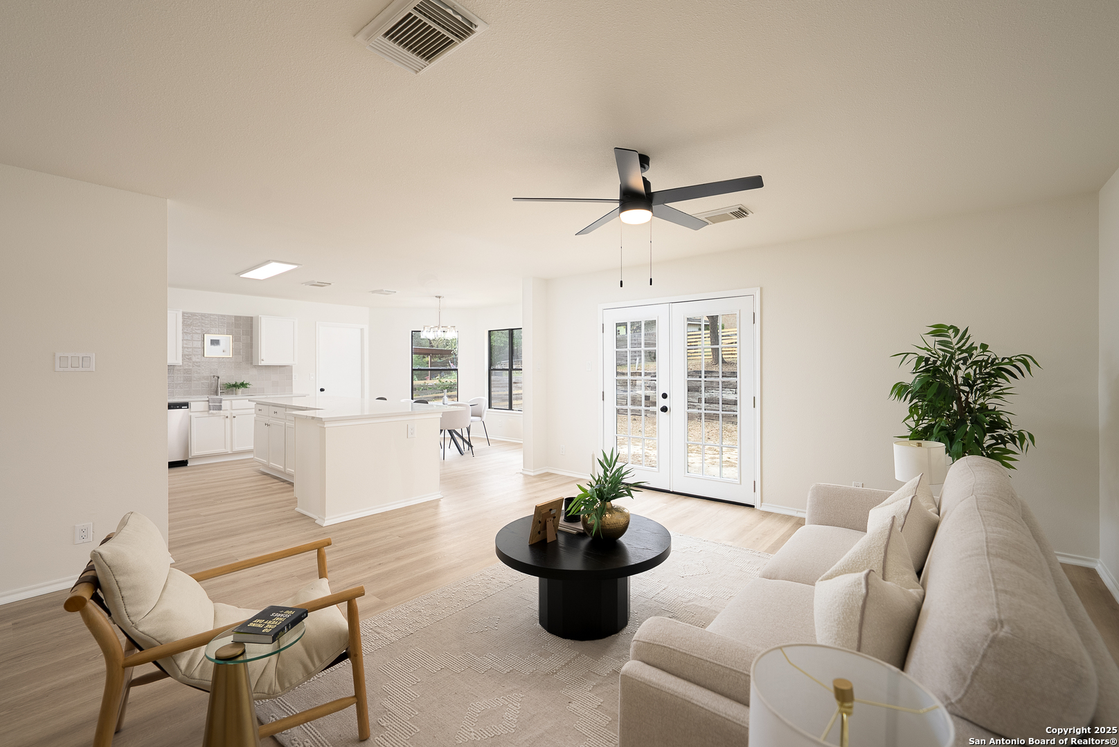 7103 Rimwood Street Live Oak, TX 78233 - Photo 10 of 35